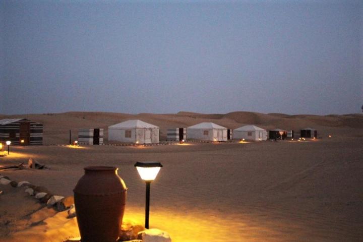 Legend Desert Camp Fulayj al Masha'ikh Esterno foto