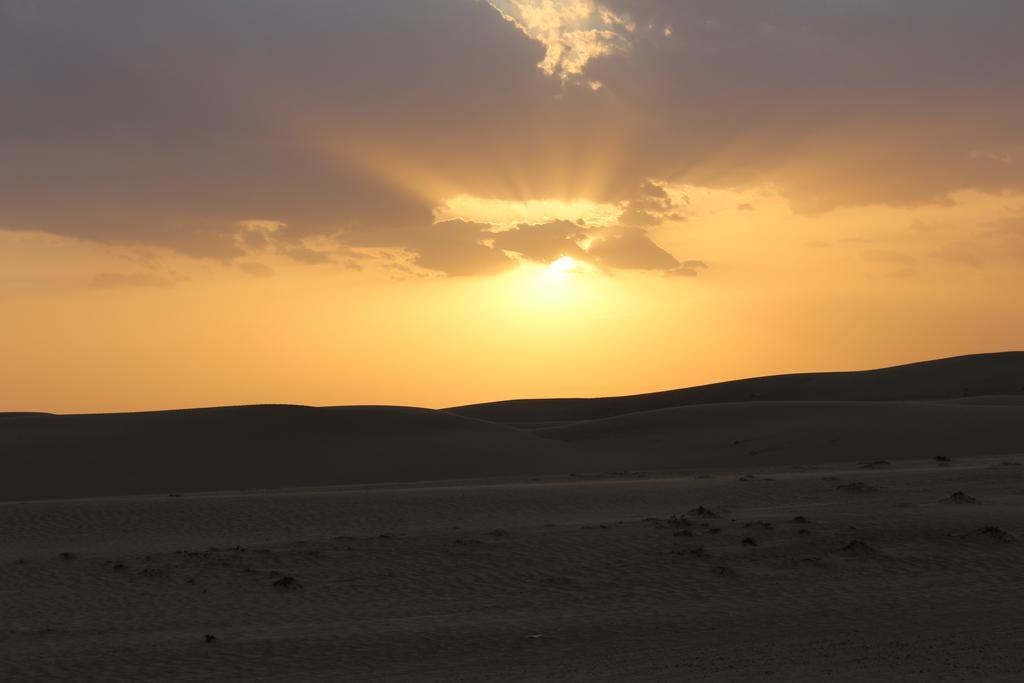 Legend Desert Camp Fulayj al Masha'ikh Esterno foto